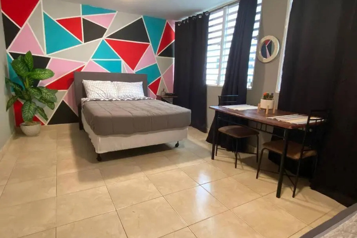 Room 6 of 17