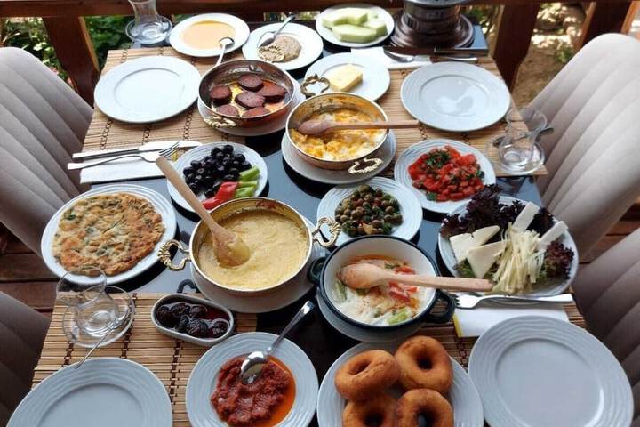 Dining 36 of 42