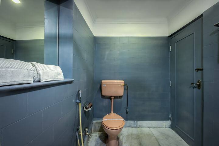 Room 21 of 36
