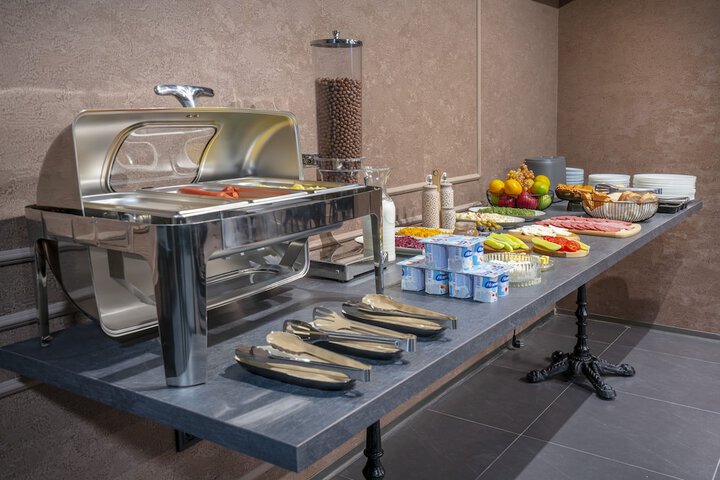 Breakfast/Coffee Service 50 of 69