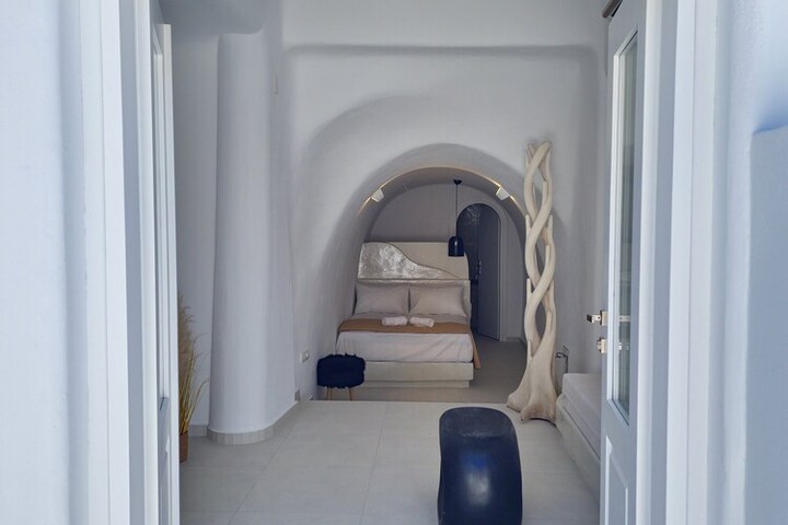 Room 3 of 189