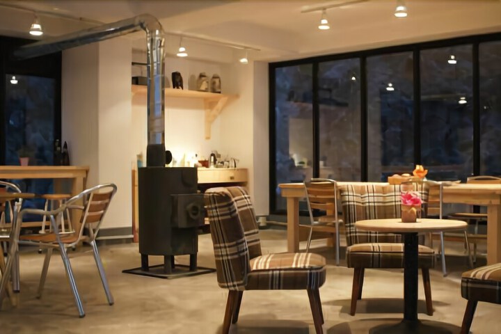Cafe