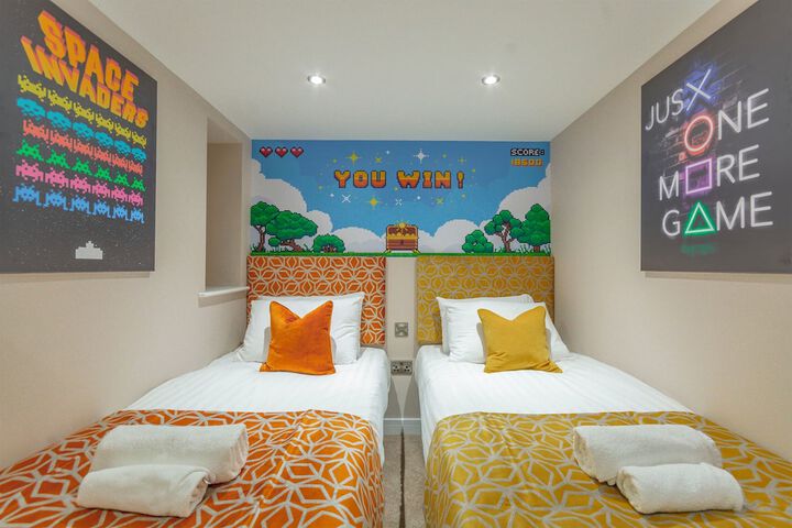 Room 37 of 103