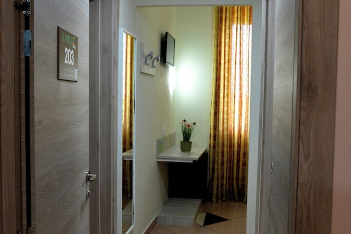 Room 33 of 109