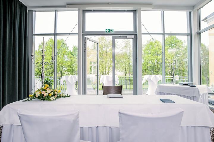 Ballroom/Hall 99 of 114