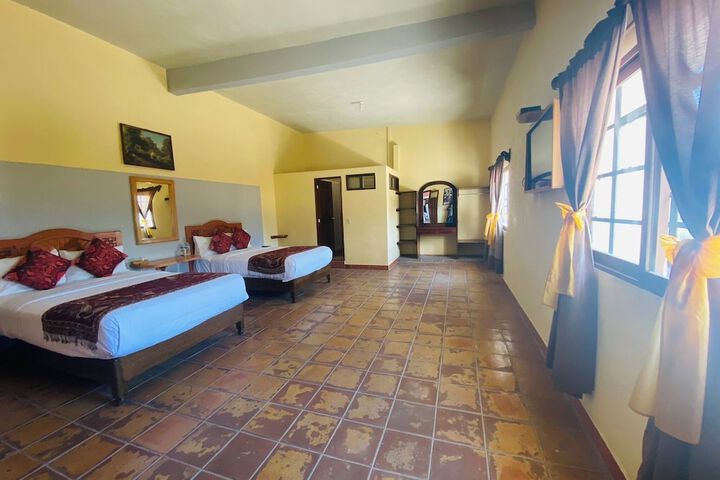 Room 25 of 172