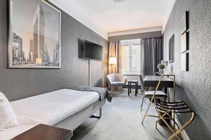 Room 10 of 57