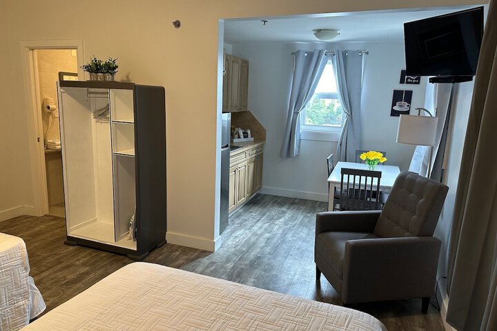 Room 50 of 72