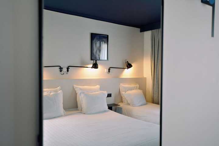 Room 51 of 109