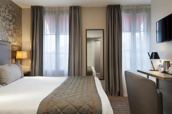 Room 15 of 50