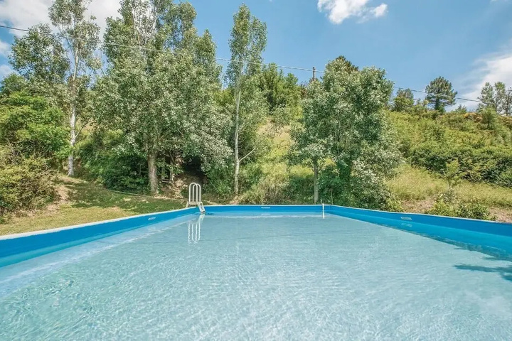 Pool 9 of 14