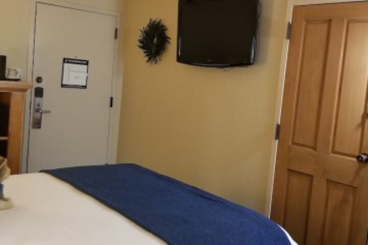 Room 11 of 68