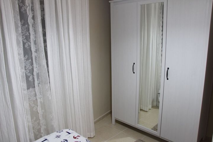 Room 21 of 37