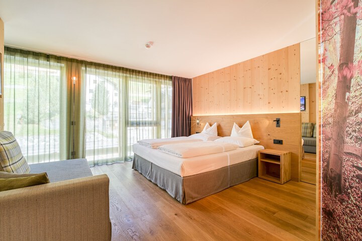 Room 30 of 136