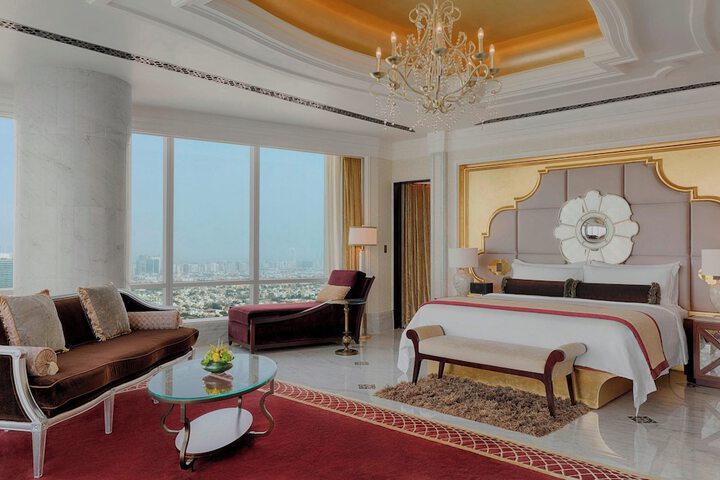 Room 15 of 280