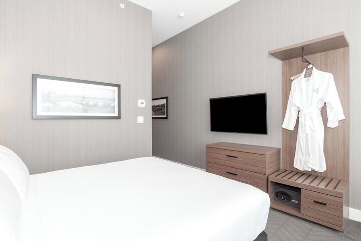 Room 14 of 67