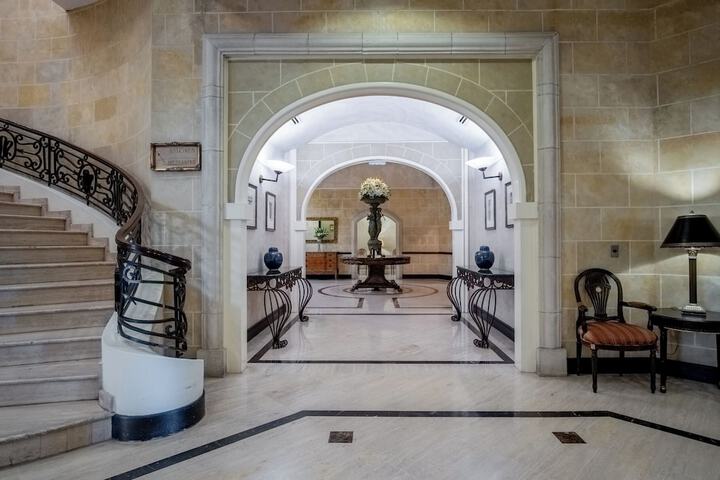 Hotel 2 of 49