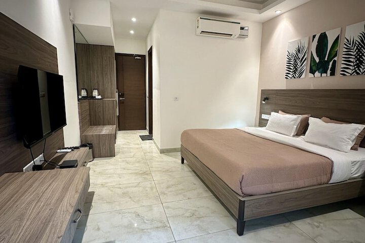 Room 9 of 46
