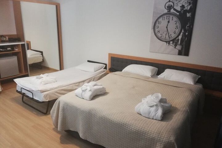 Room 11 of 29