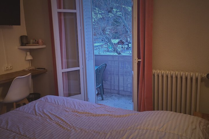 Room 15 of 38