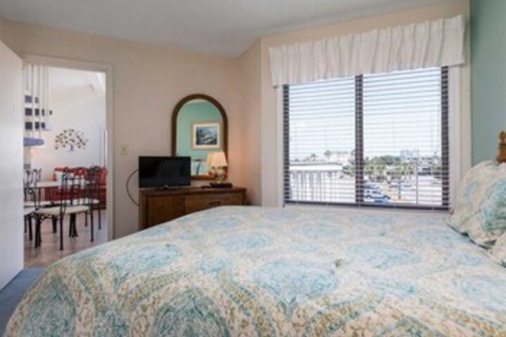 Room 117 of 122