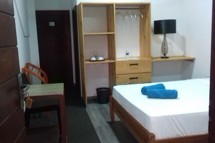 Room 14 of 48