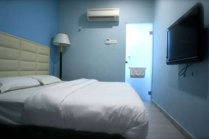 Room 7 of 37