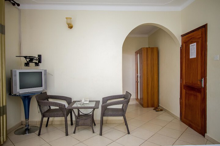 Room 18 of 43