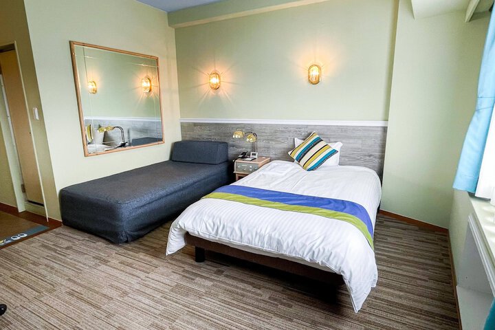 Room 34 of 53