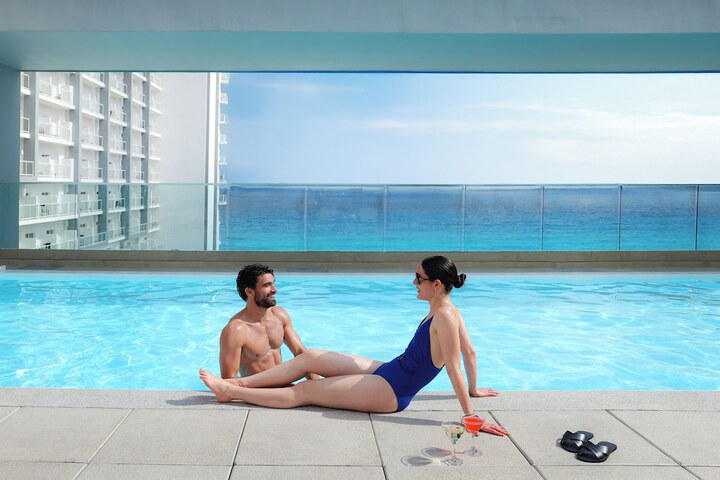 Pool 76 of 223