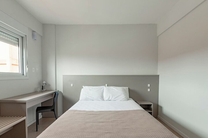 Room 17 of 34