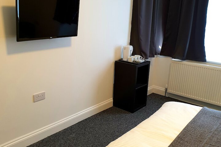 Room 8 of 39