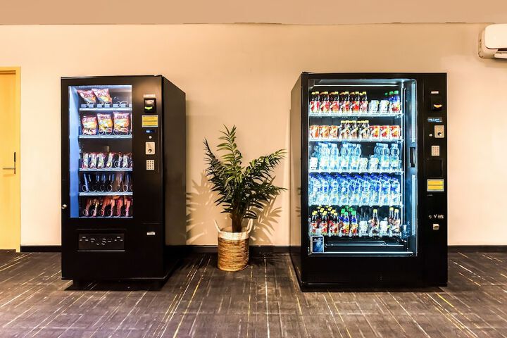 Snack bar