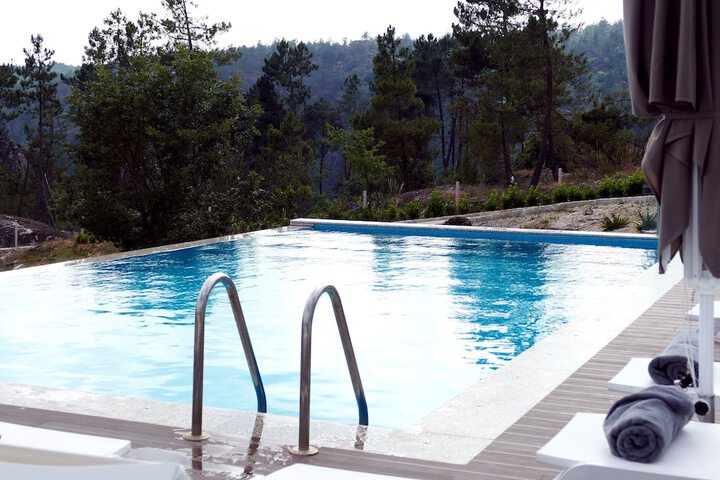Pool 19 of 42