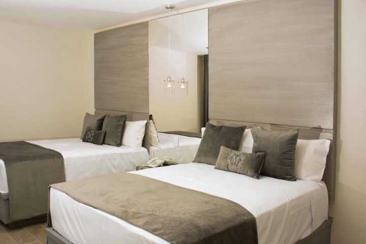 Room 5 of 25