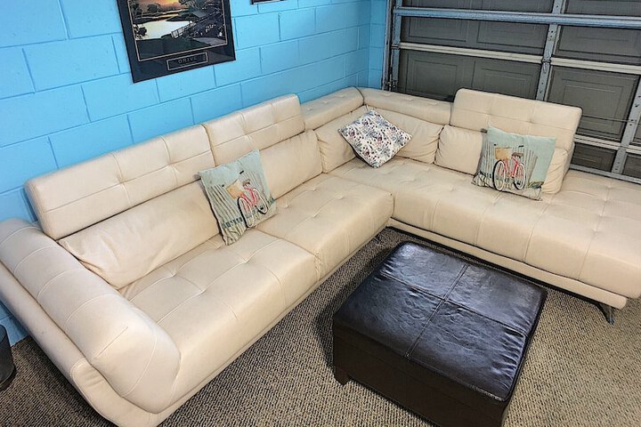 Room 3 of 47