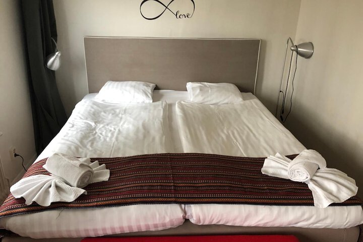 Room 7 of 35