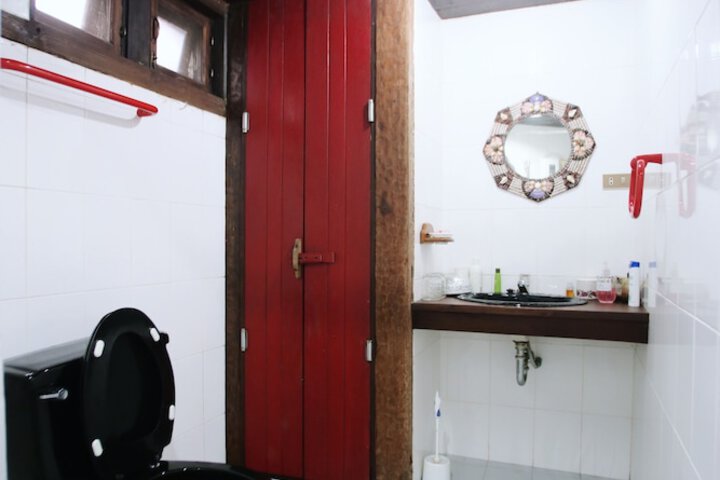 Room 34 of 67