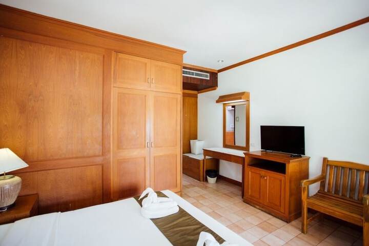 Room 44 of 114