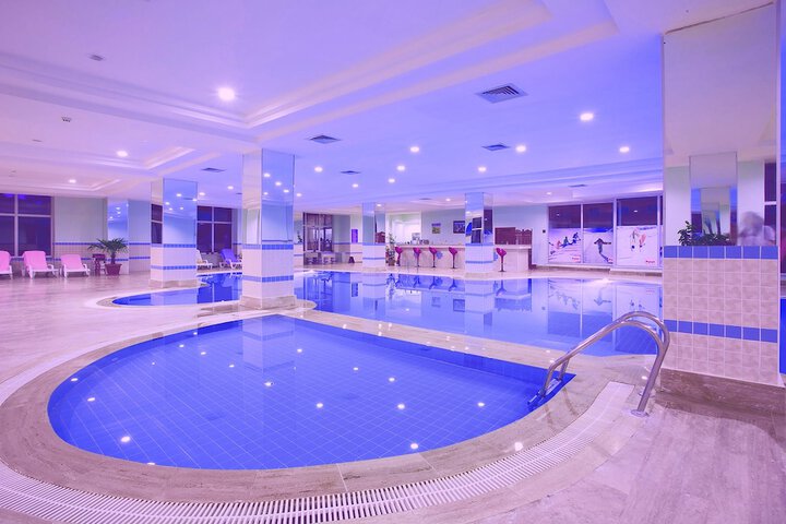 Pool Hotel
