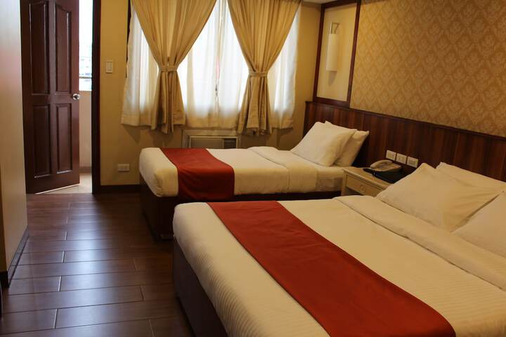 Room 12 of 23