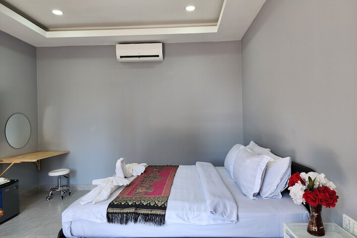 Room 15 of 65