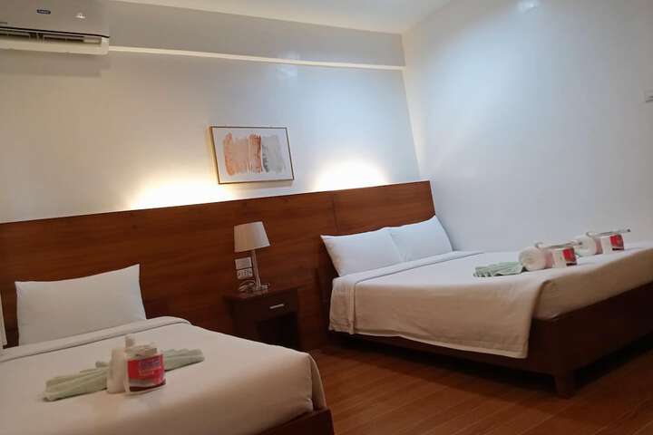 Room 11 of 36