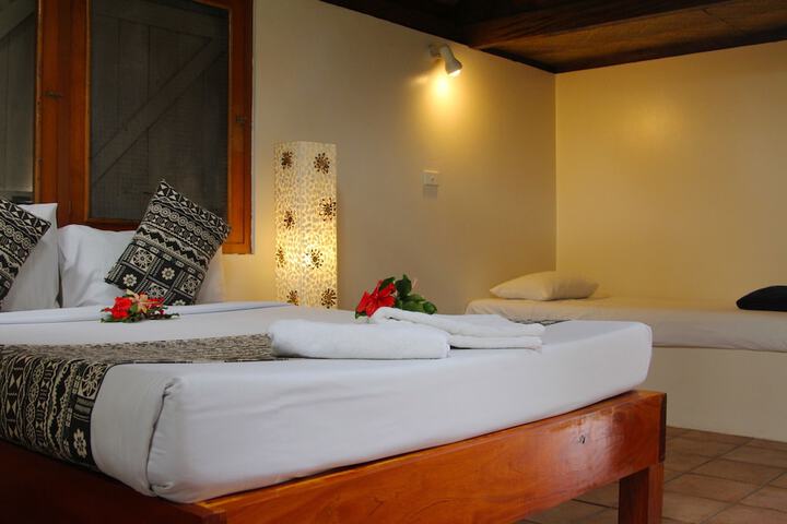Room 2 of 35