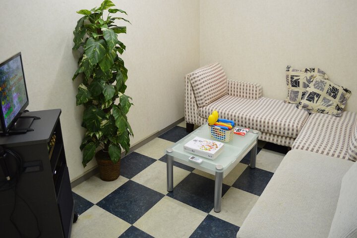 Room 27 of 42
