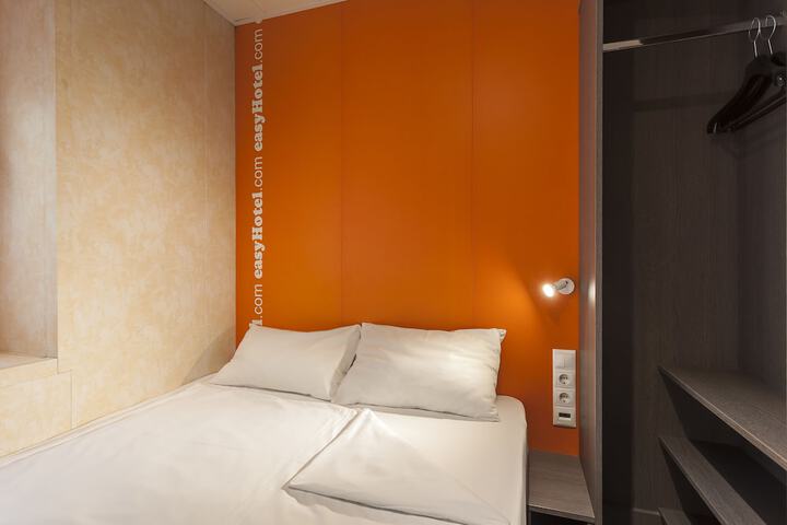 Room 17 of 57