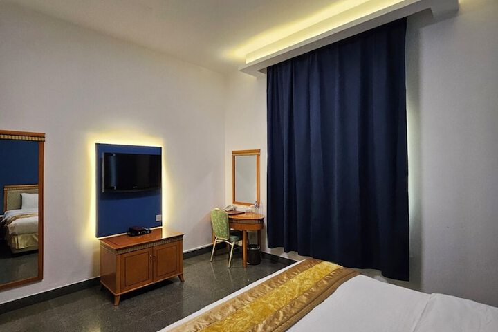 Room 21 of 46