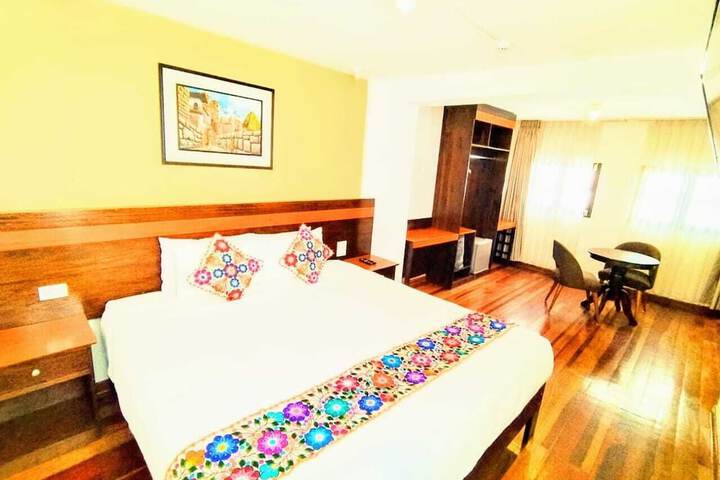 Room 4 of 31