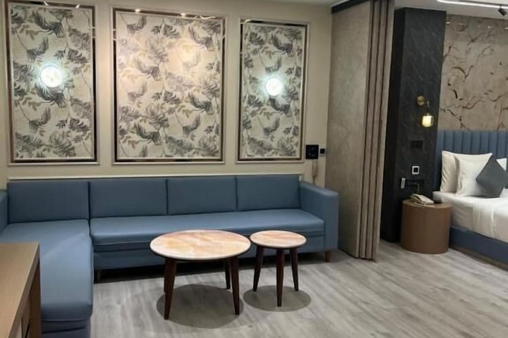 Room 127 of 221