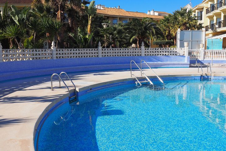 Pool Hotel
